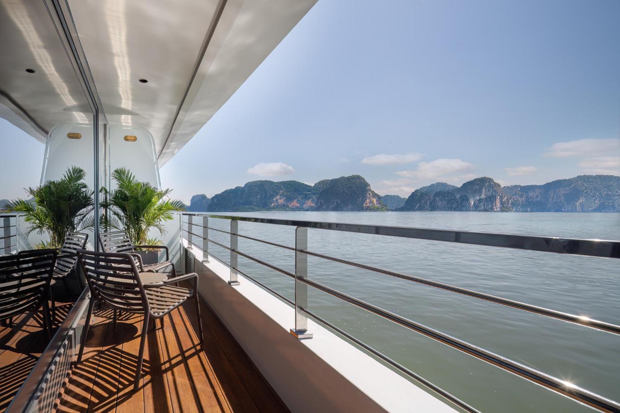 Отель Grand Pioneers Halong Bay Cruise 2 Халонг Экстерьер фото